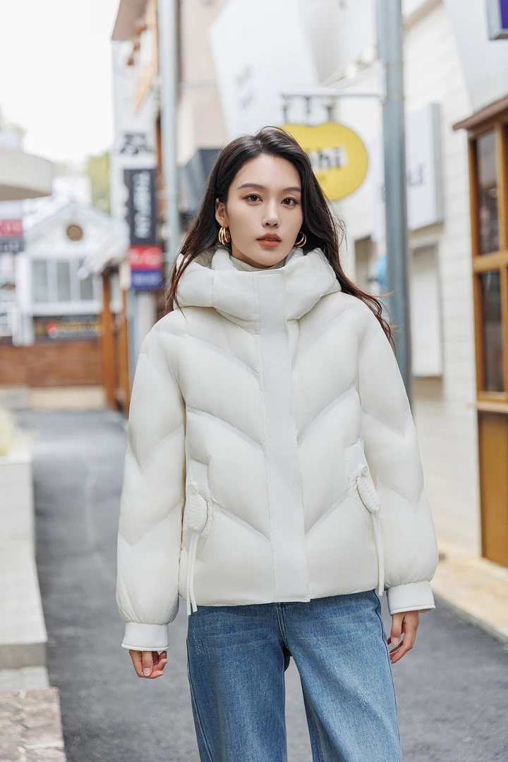 着墨女款设计师款冬季羽绒服E047