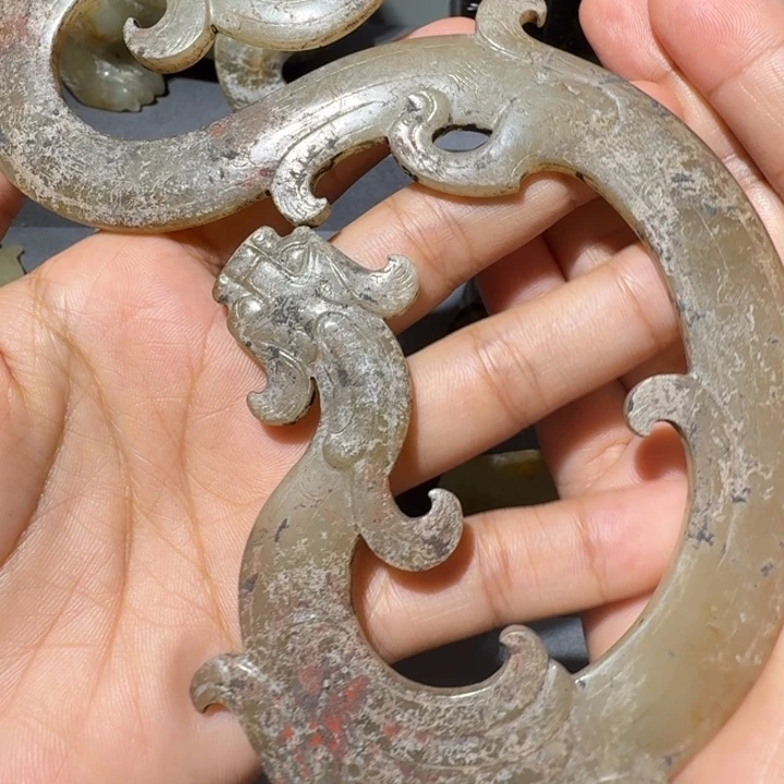 辉***凡和田玉未镶嵌挂件