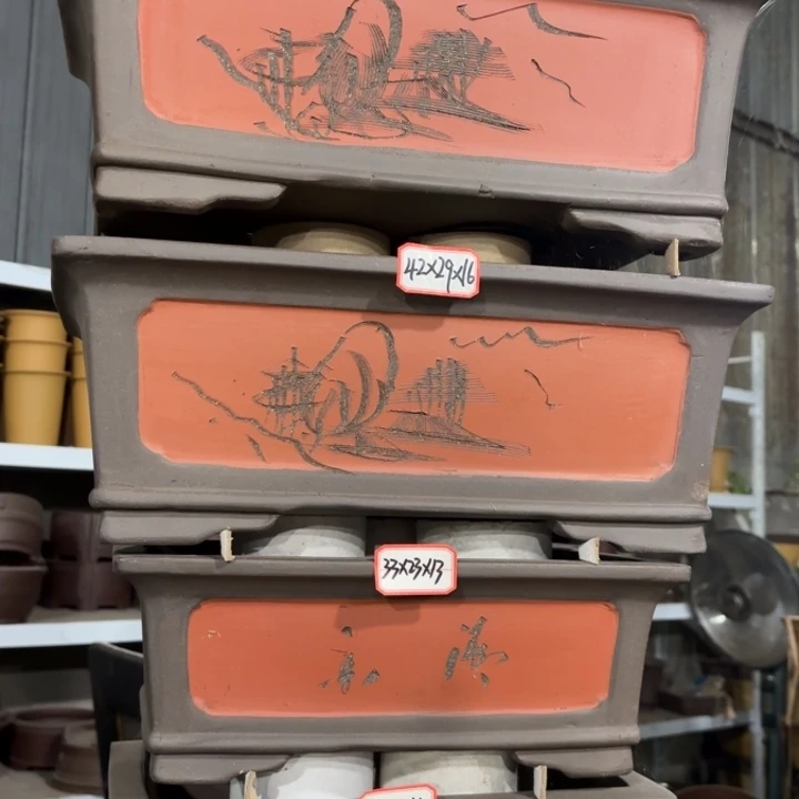 紫砂花盆138-4。