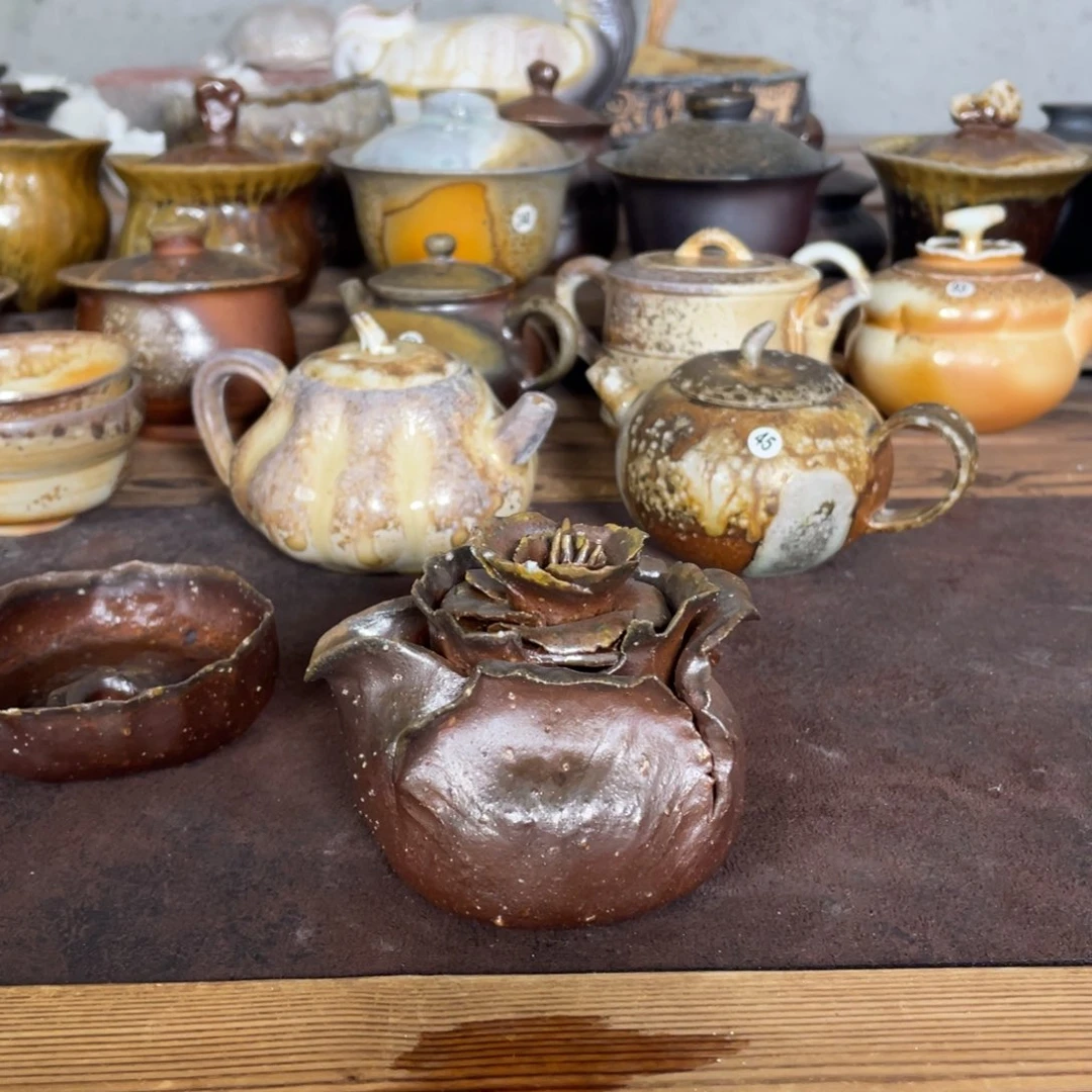 海****硬牡丹宝瓶。 手捏。  柴烧