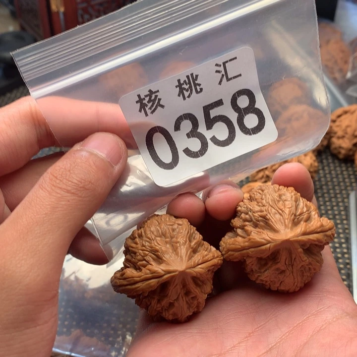 文玩核桃把件虎头王