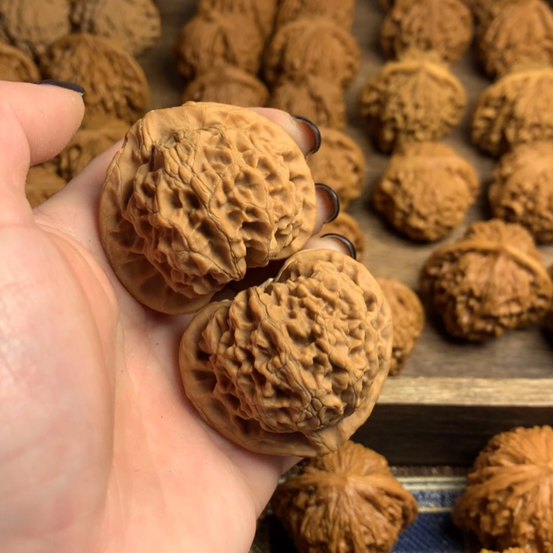 【闪购商品】文玩核桃吊坠@*总宫灯