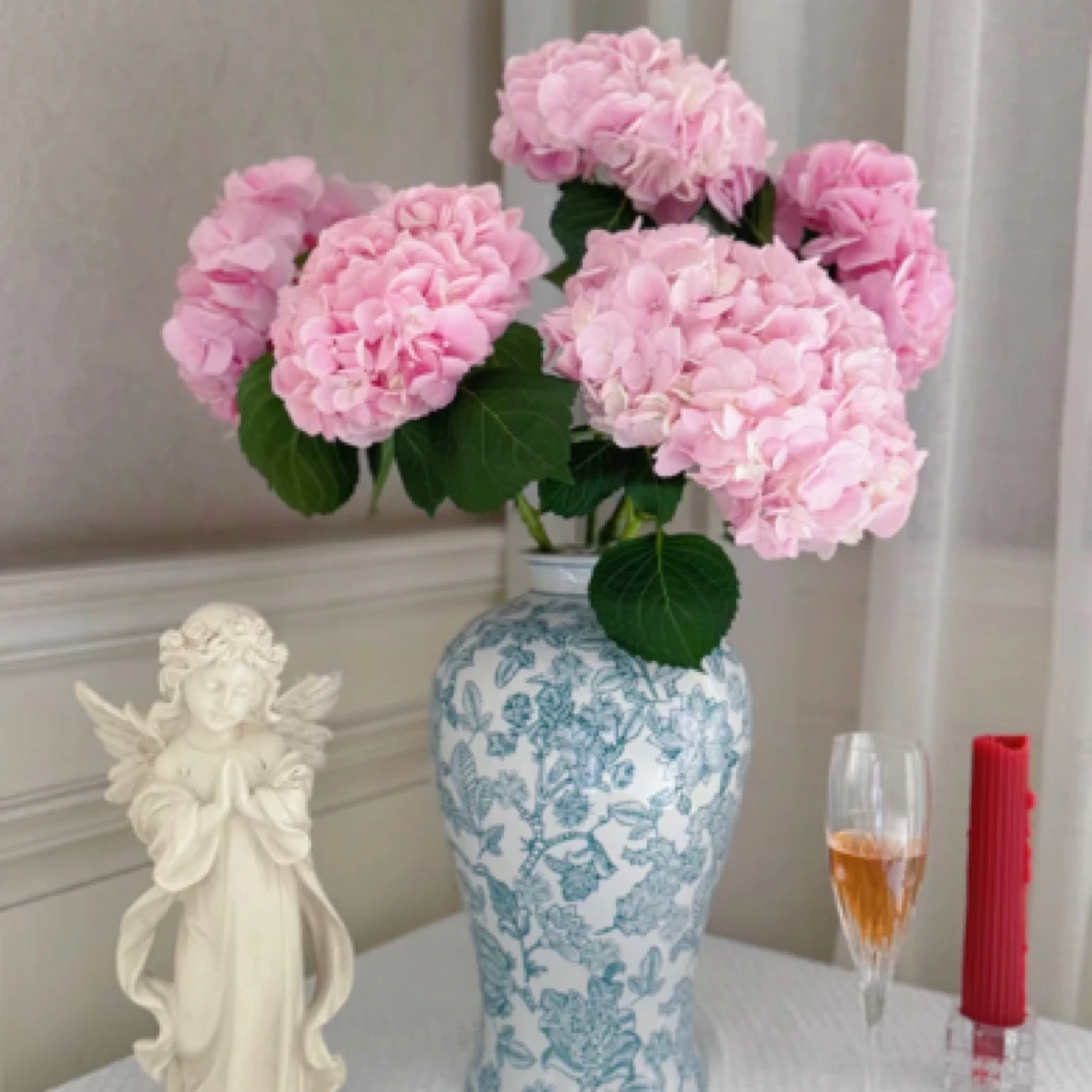 年宵花。 粉色绣球1支绣球19元