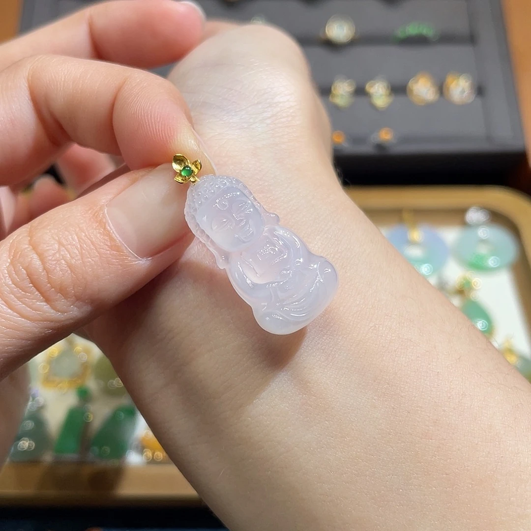 翡翠颈饰18K金镶嵌宝宝佛