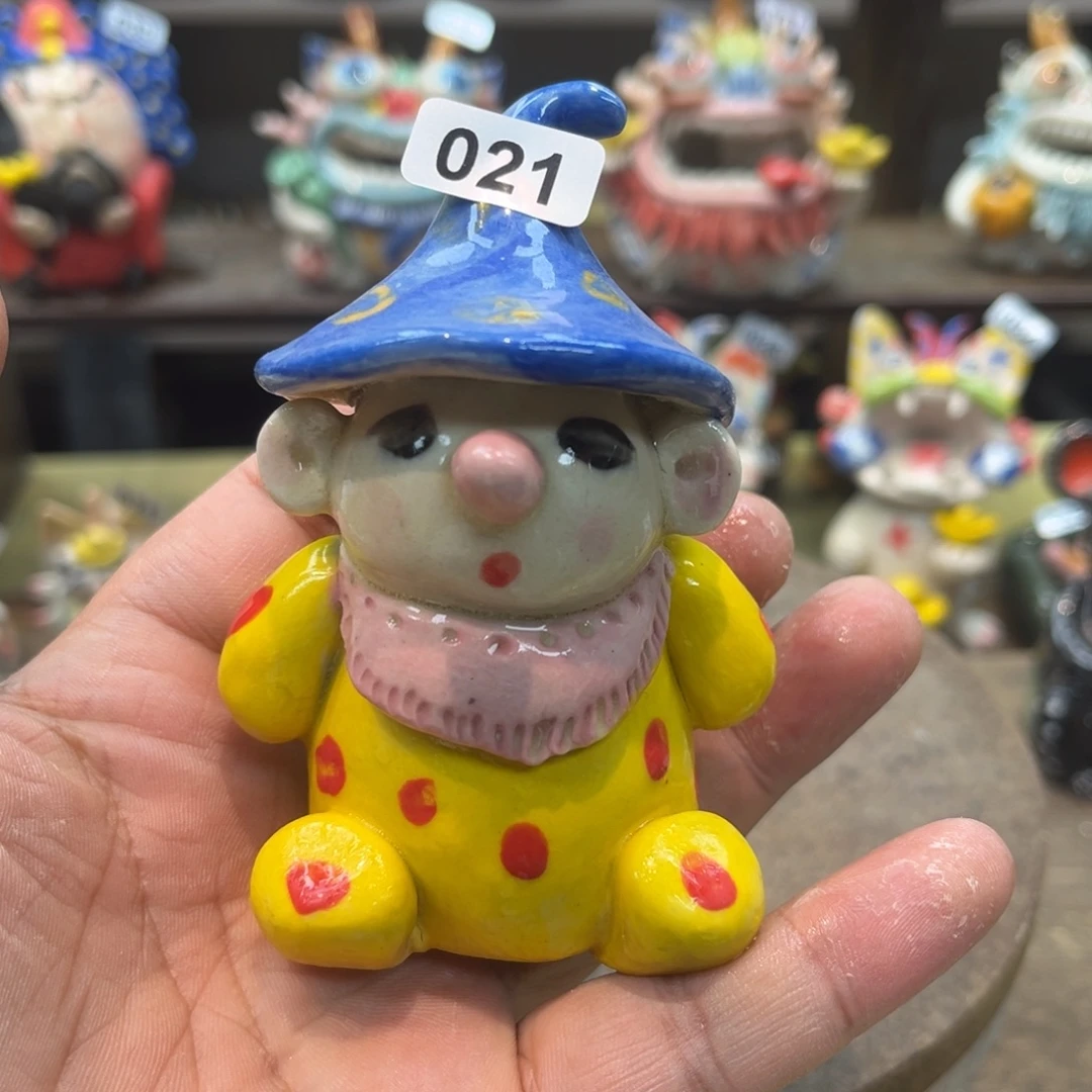 陶瓷纯手工抽象陶瓷摆件021