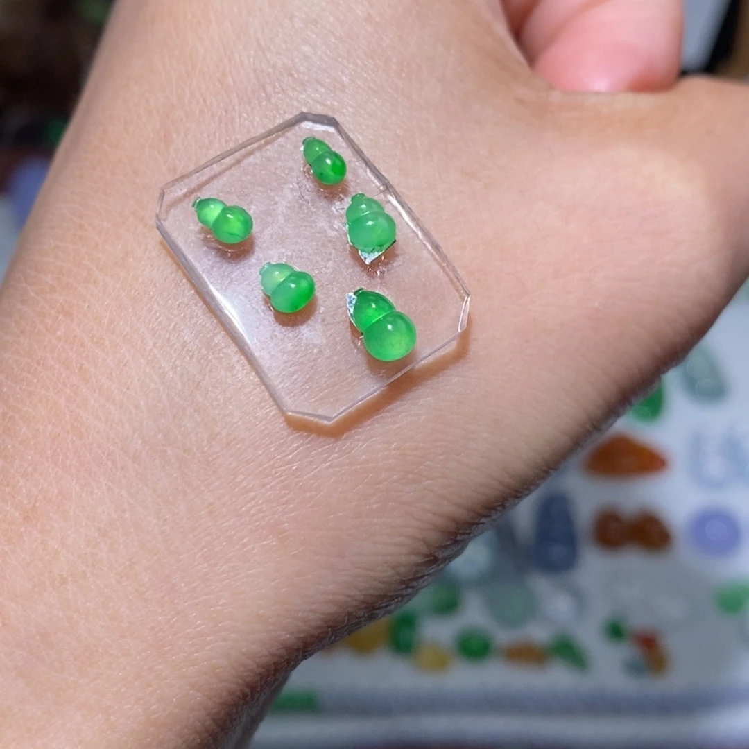 定制翡翠未镶嵌翡翠