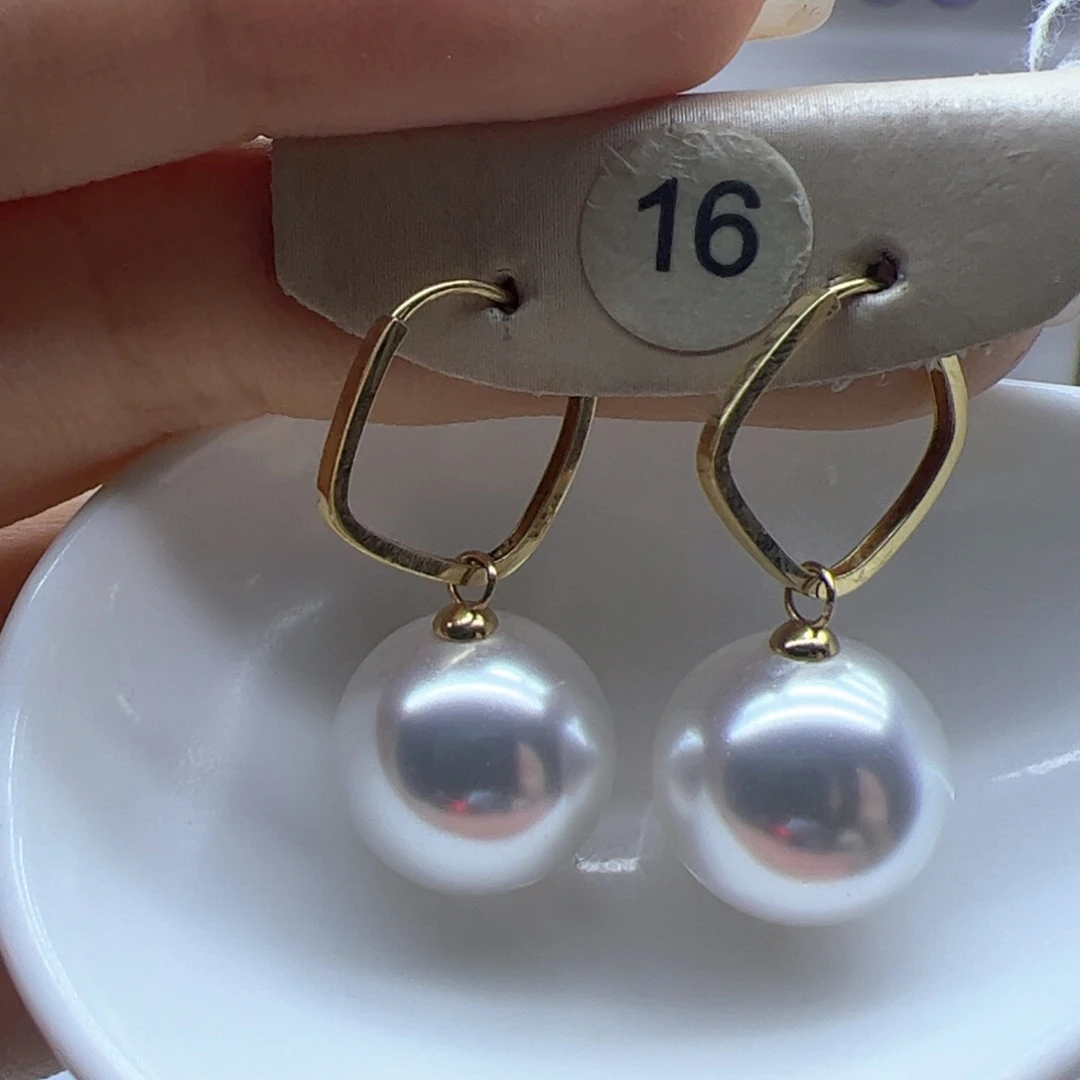 18K金镶嵌淡水珍珠耳饰