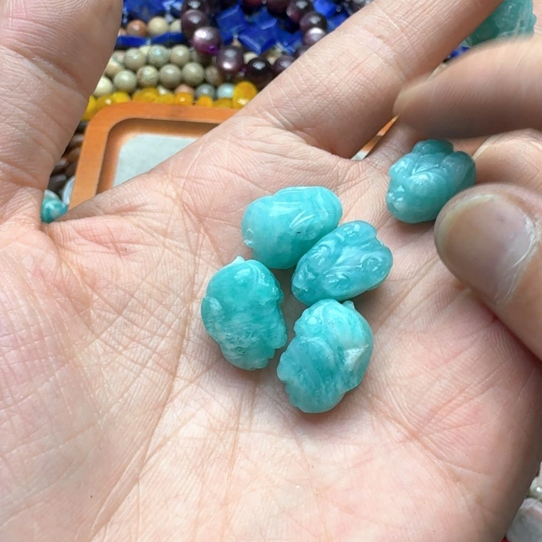 合金玛瑙/玉髓珠宝半成品一个12x17mm天河石兔子吊坠