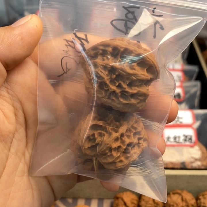 ****妄文玩核桃吊坠40野狼