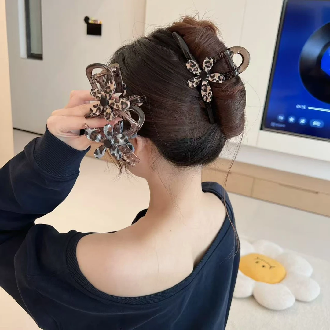 瑾乐豹纹花朵抓夹后脑勺发夹女新款高端鲨鱼夹发量多发卡盘发头饰
