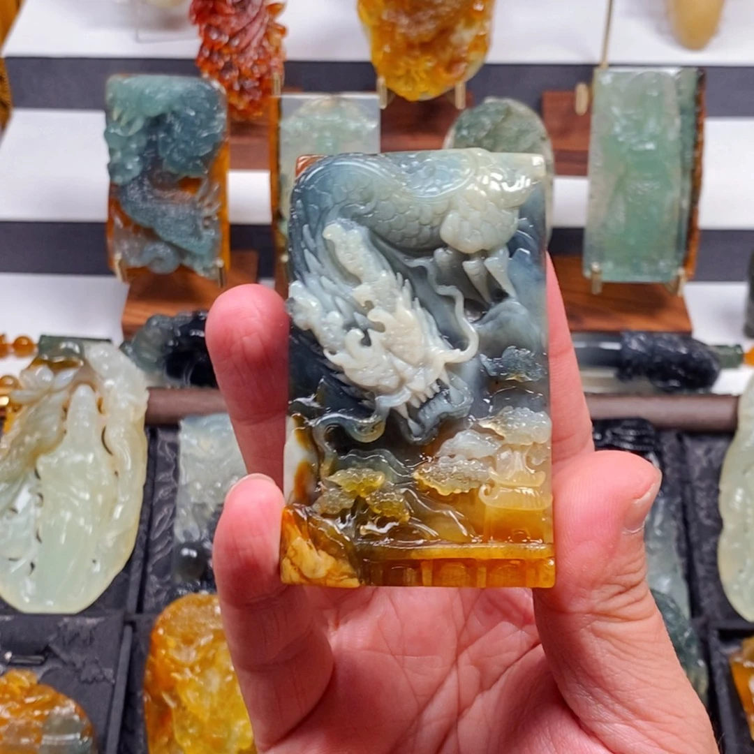 家***鸭蛇纹石玉未镶嵌颈饰