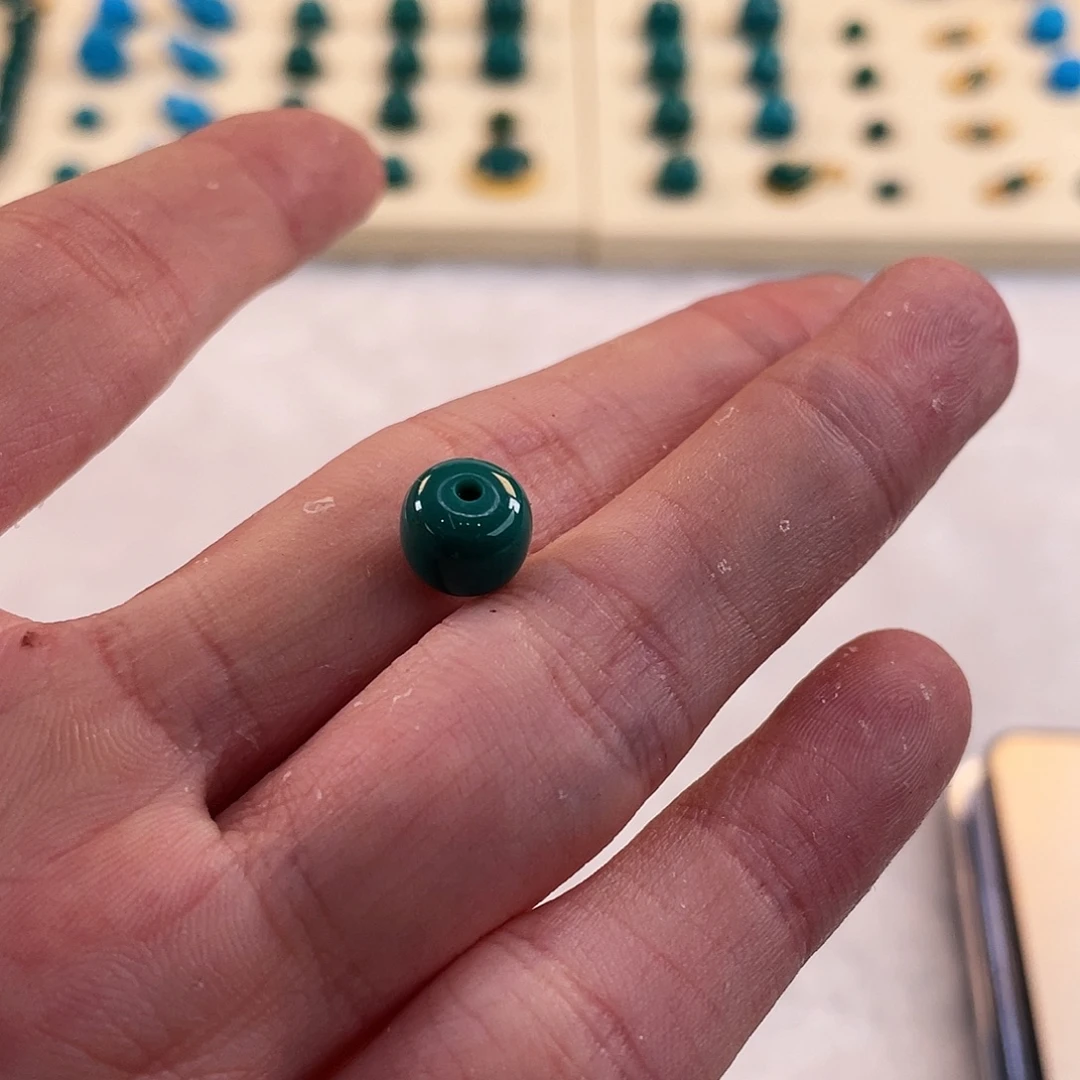 绿松石未镶嵌耳饰