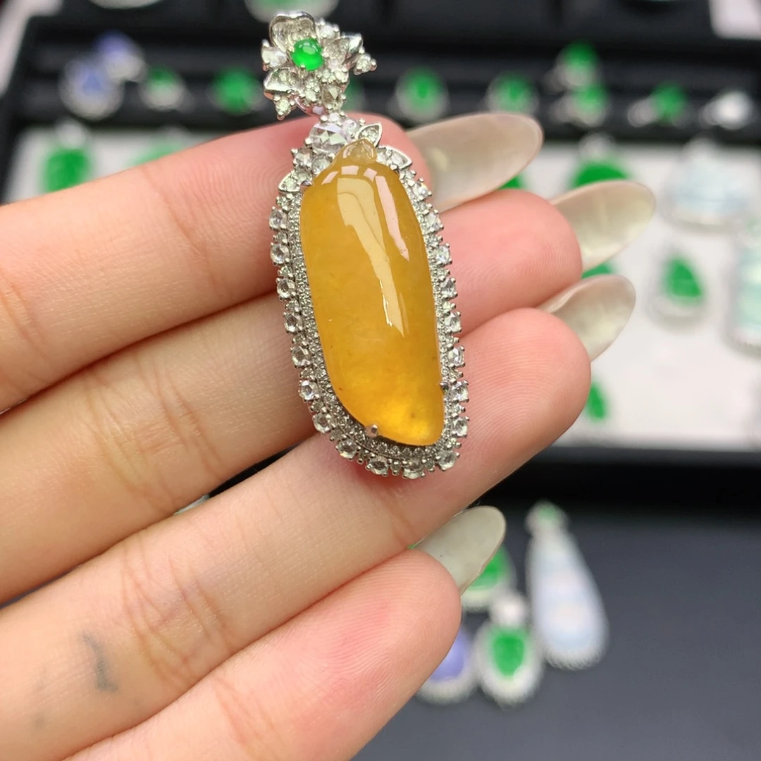 翡翠18K金镶嵌吊坠(不含链)