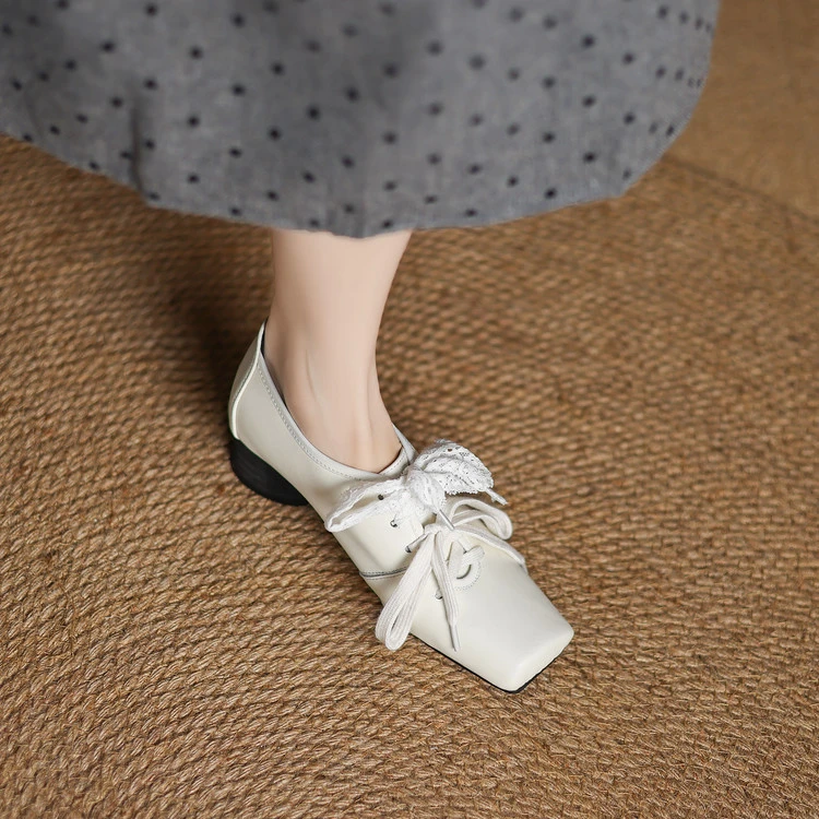 [4.5cm] 法式复古舒适百搭粗跟系带单鞋春季简约时尚方头单鞋1010