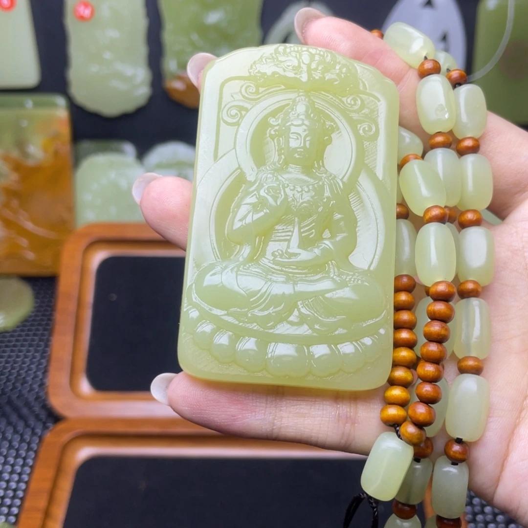 昆仑山料观音吊坠