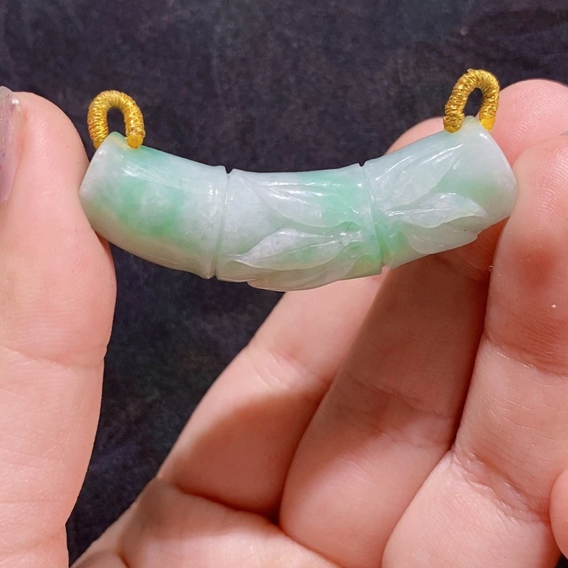 【闪购商品】翡翠未镶嵌颈饰吊坠