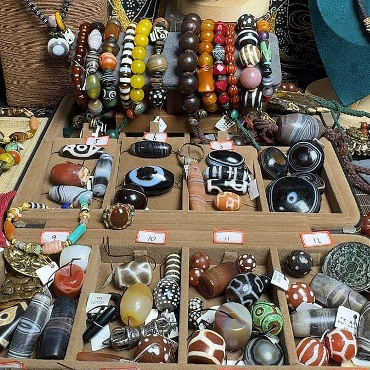 宝***姐玛瑙/玉髓颈饰未镶嵌