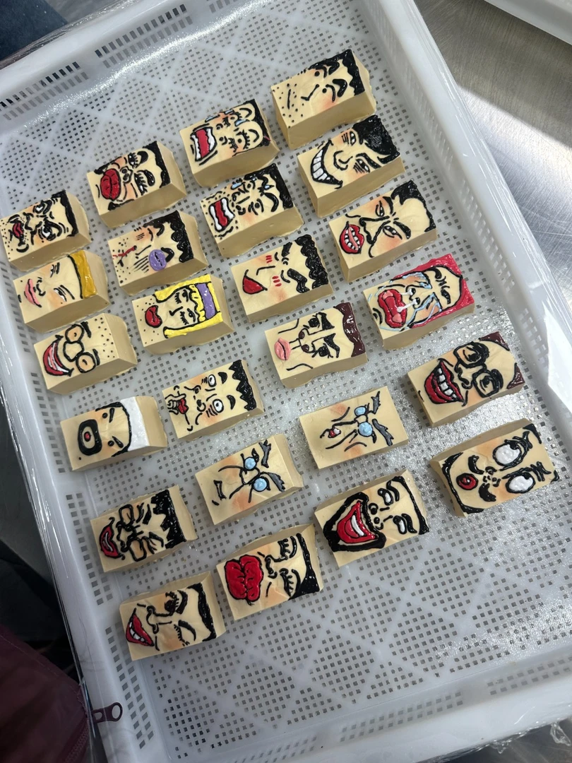 【抽象款】纯手工制作食品级硅胶解压捏捏乐玩具（默认微瑕）