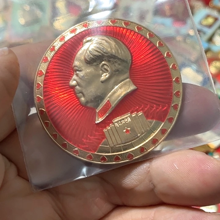 飞***鸟其他普通金属普通纪念章一枚