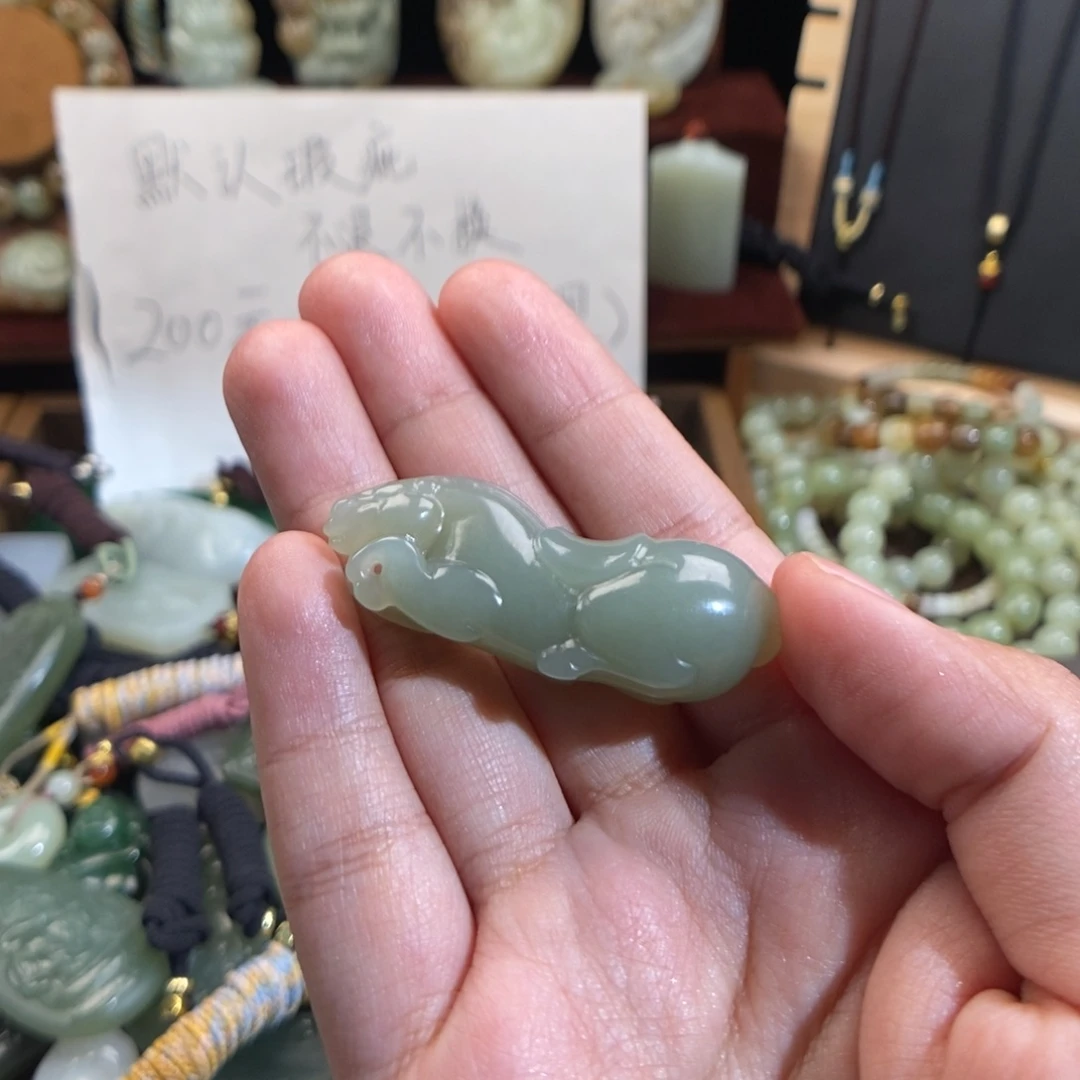 飘***埃和田玉（糖玉）未镶嵌挂件