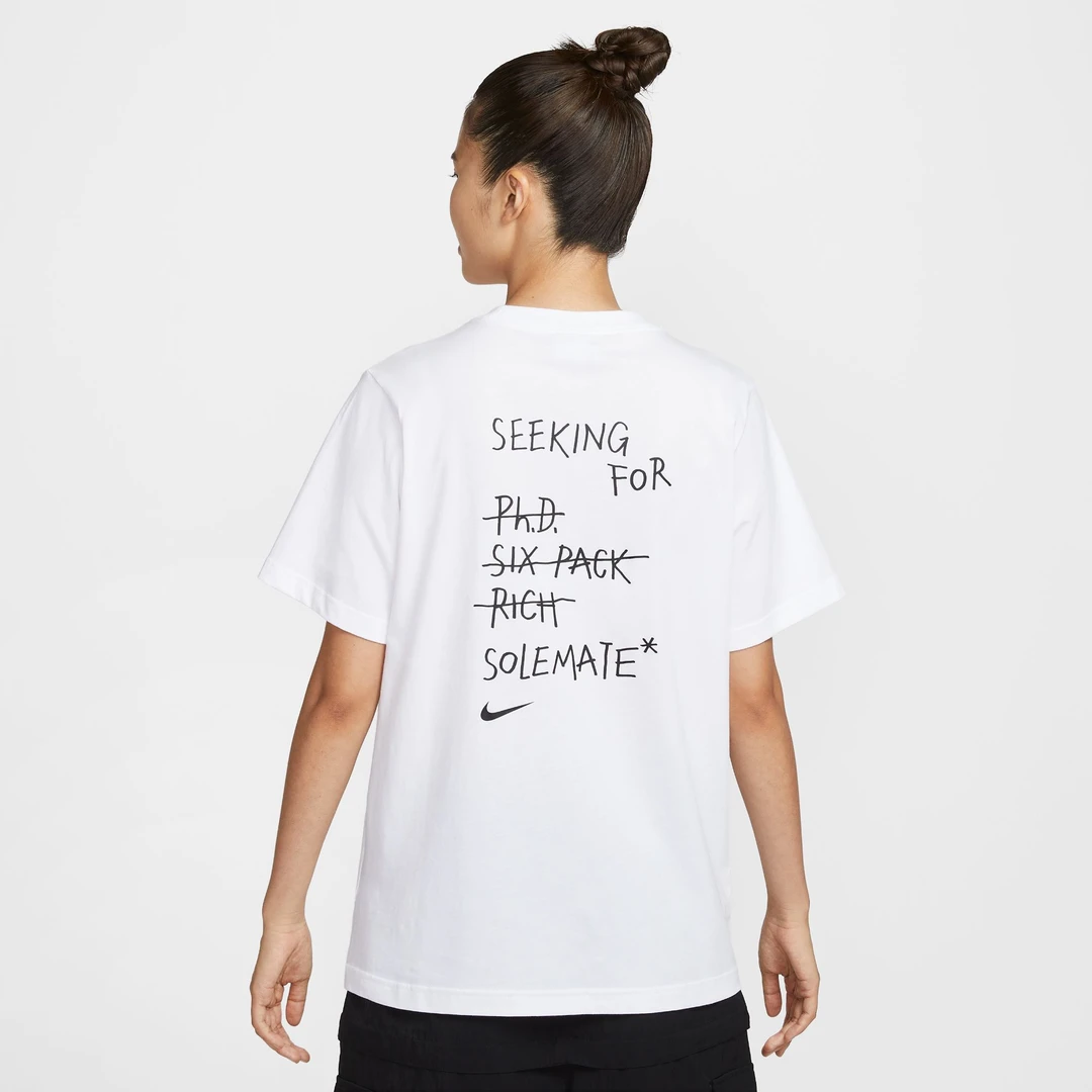 Nike耐克女子夏季新款休闲宽松印花透气短袖运动T恤II0451-100