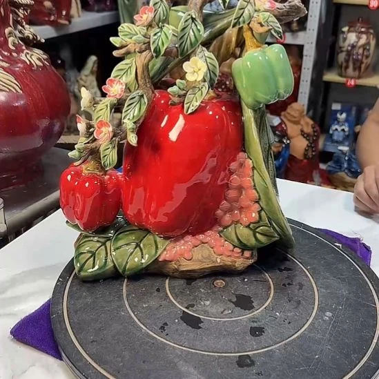 小***…石湾窑陶瓷摆件有点瑕疵