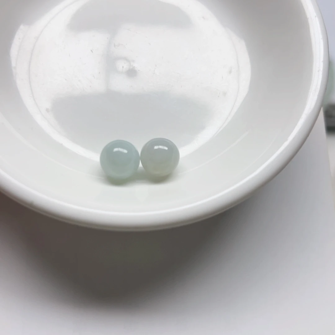 翡翠散珠四*纯天然缅甸翡翠A货卡10，2颗