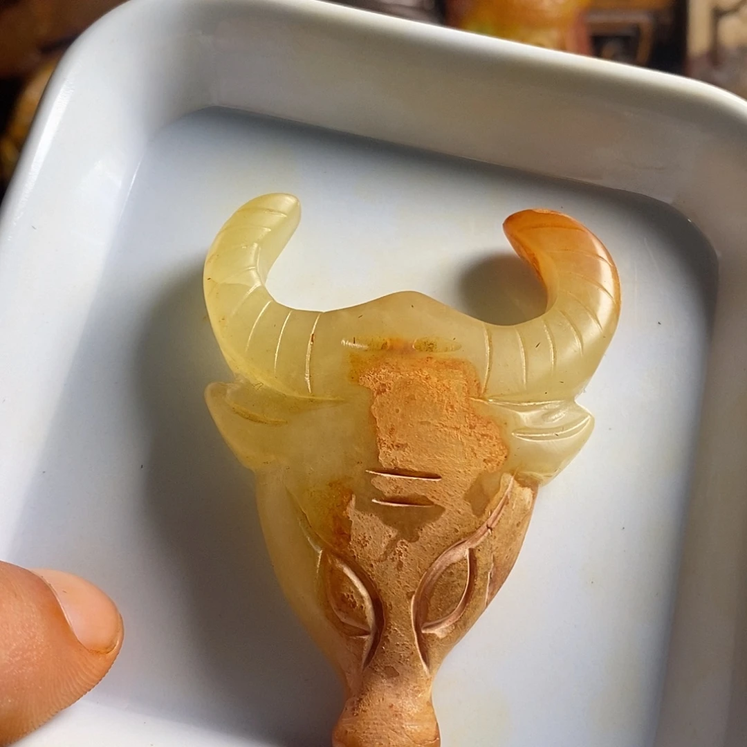 未镶嵌岫岩老玉（透闪石质玉）挂件
