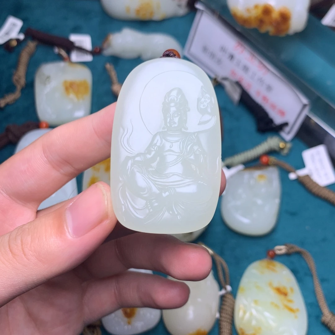 颈饰未镶嵌和田玉