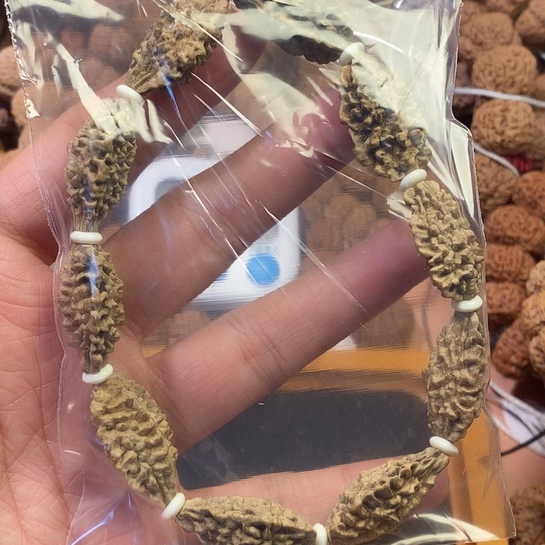 猪***懒吊坠金刚菩提1…………