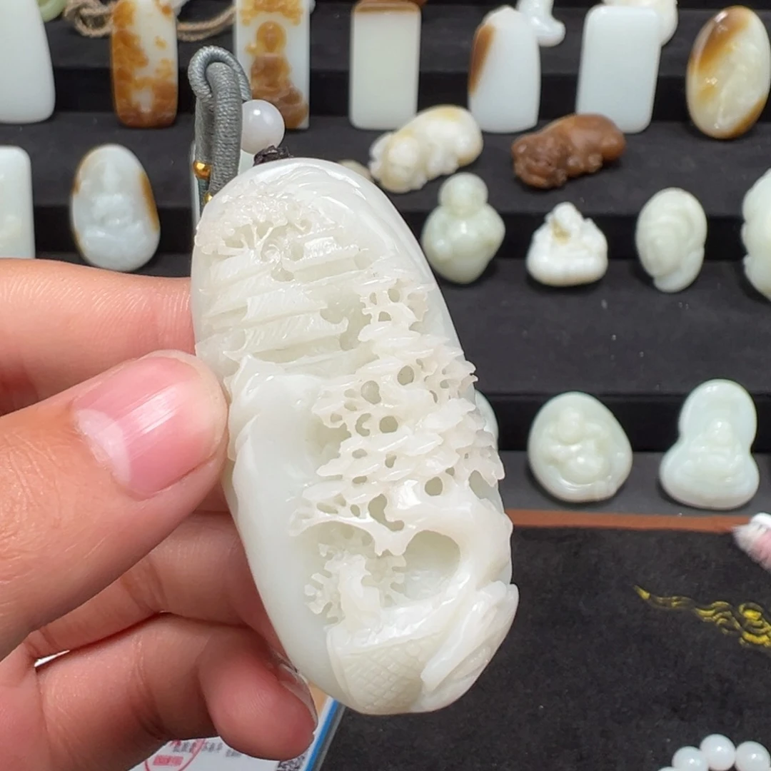 和田玉颈饰未镶嵌