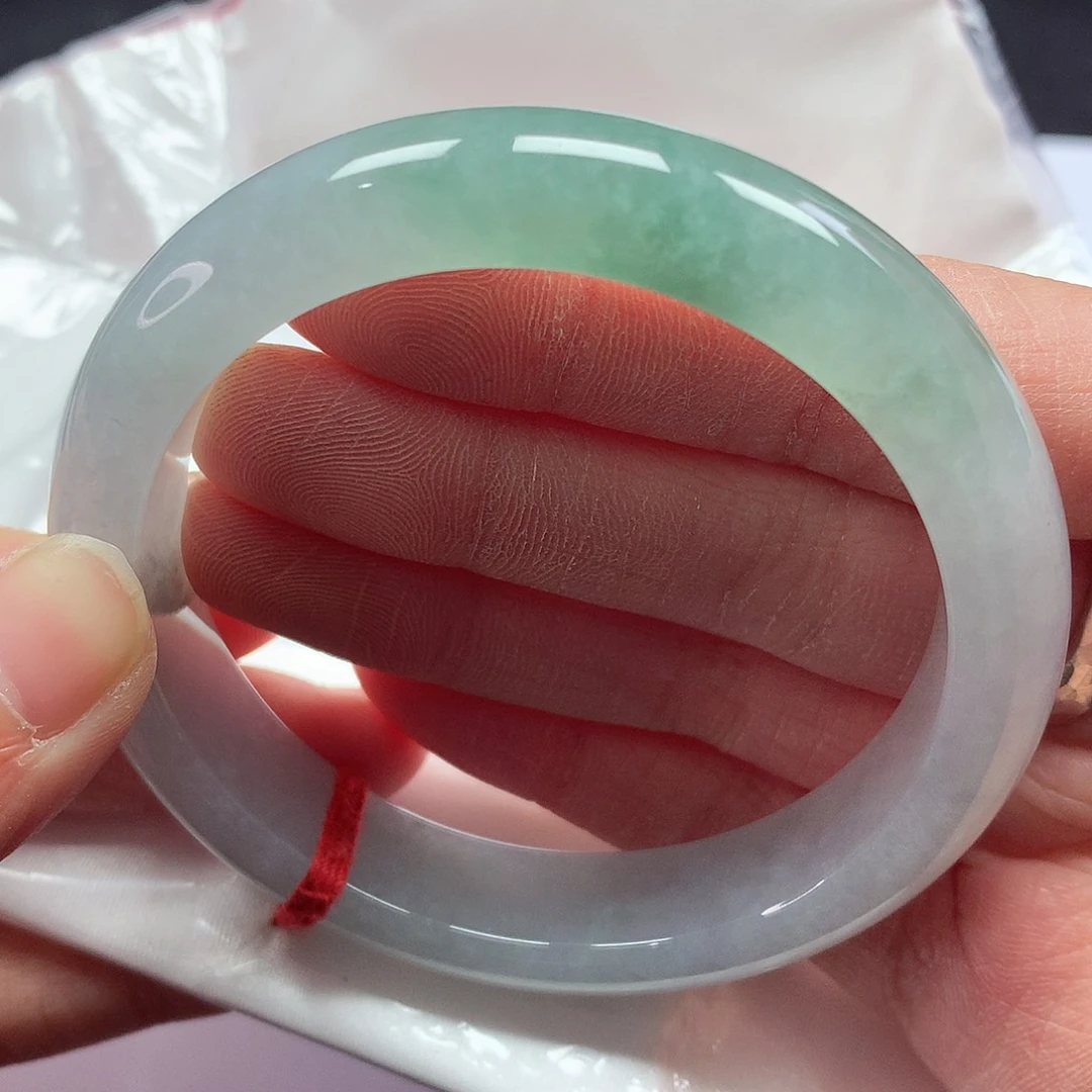 翡翠手镯未镶嵌57圈