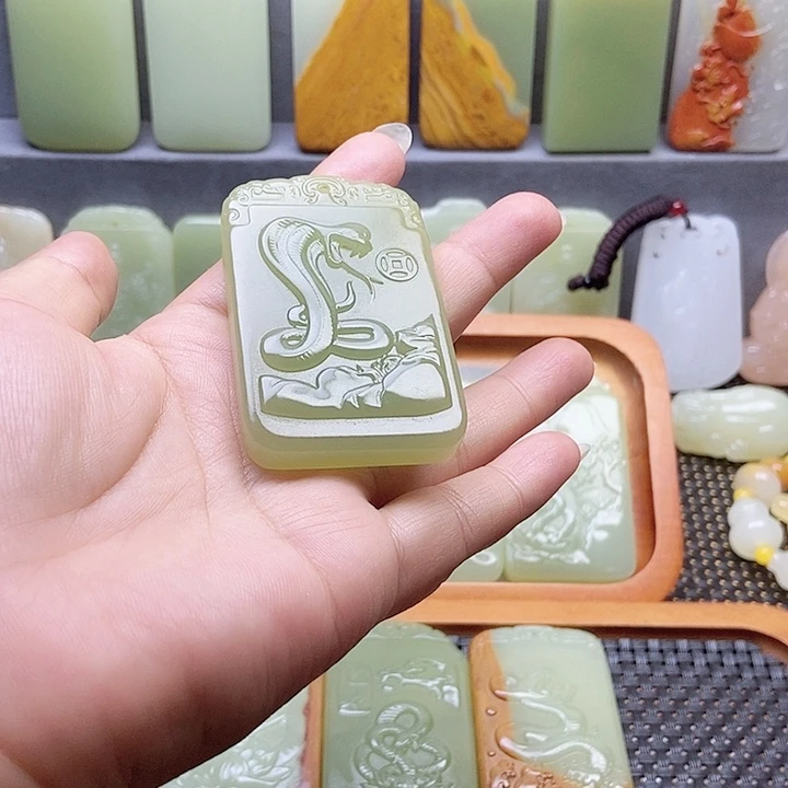 常***四新疆昆仑山脉料蛇