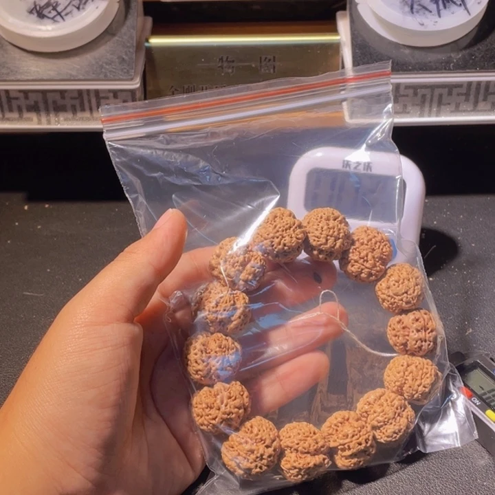 蒙***金刚菩提手串这个
