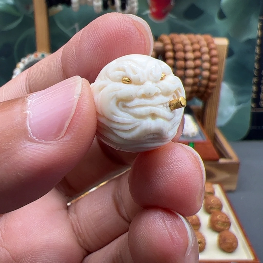 猴头核桃吊坠烟鬼