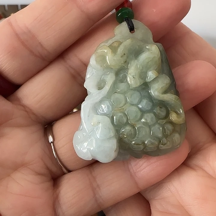 翡翠未镶嵌颈饰吊坠