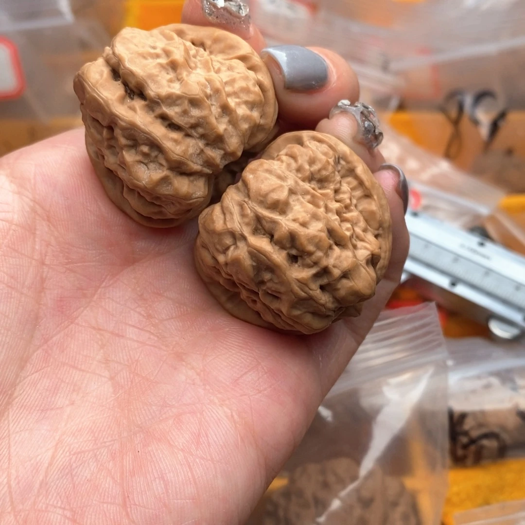 文玩核桃吊坠36全品开背