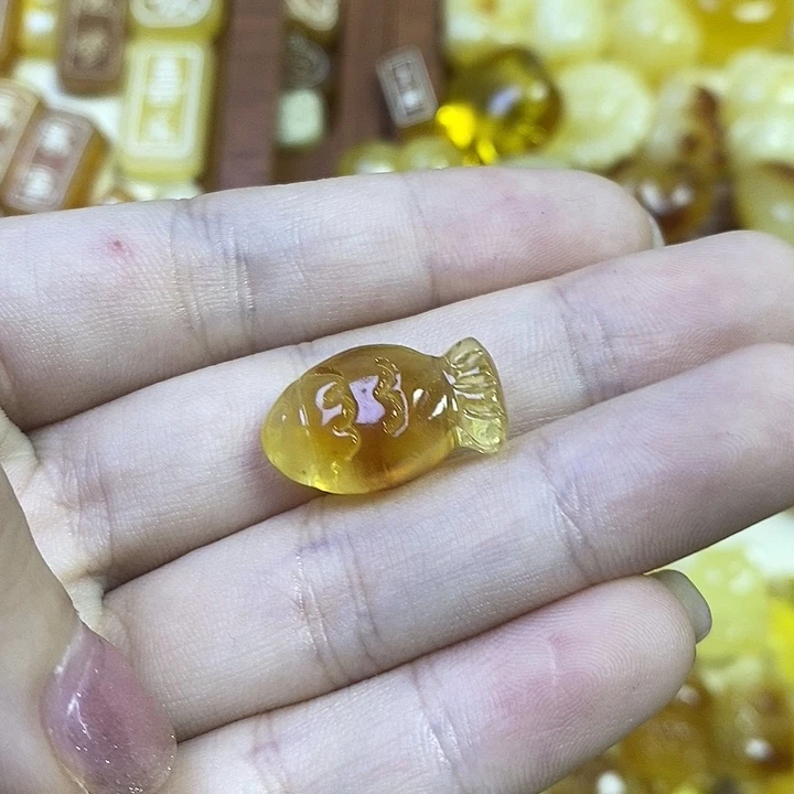 橄榄核吊坠小鱼儿