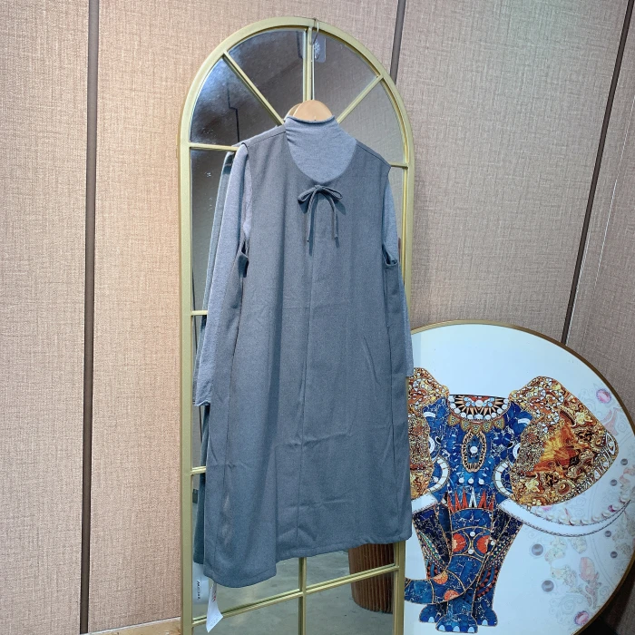 BN514孕妇灰色背心裙两件套90-130
