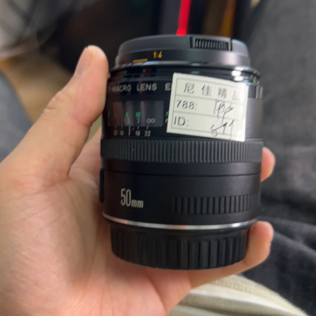 9新 Nikon/尼康 Canon/佳能 - 卡口 二手单反相机/镜头（无配件）