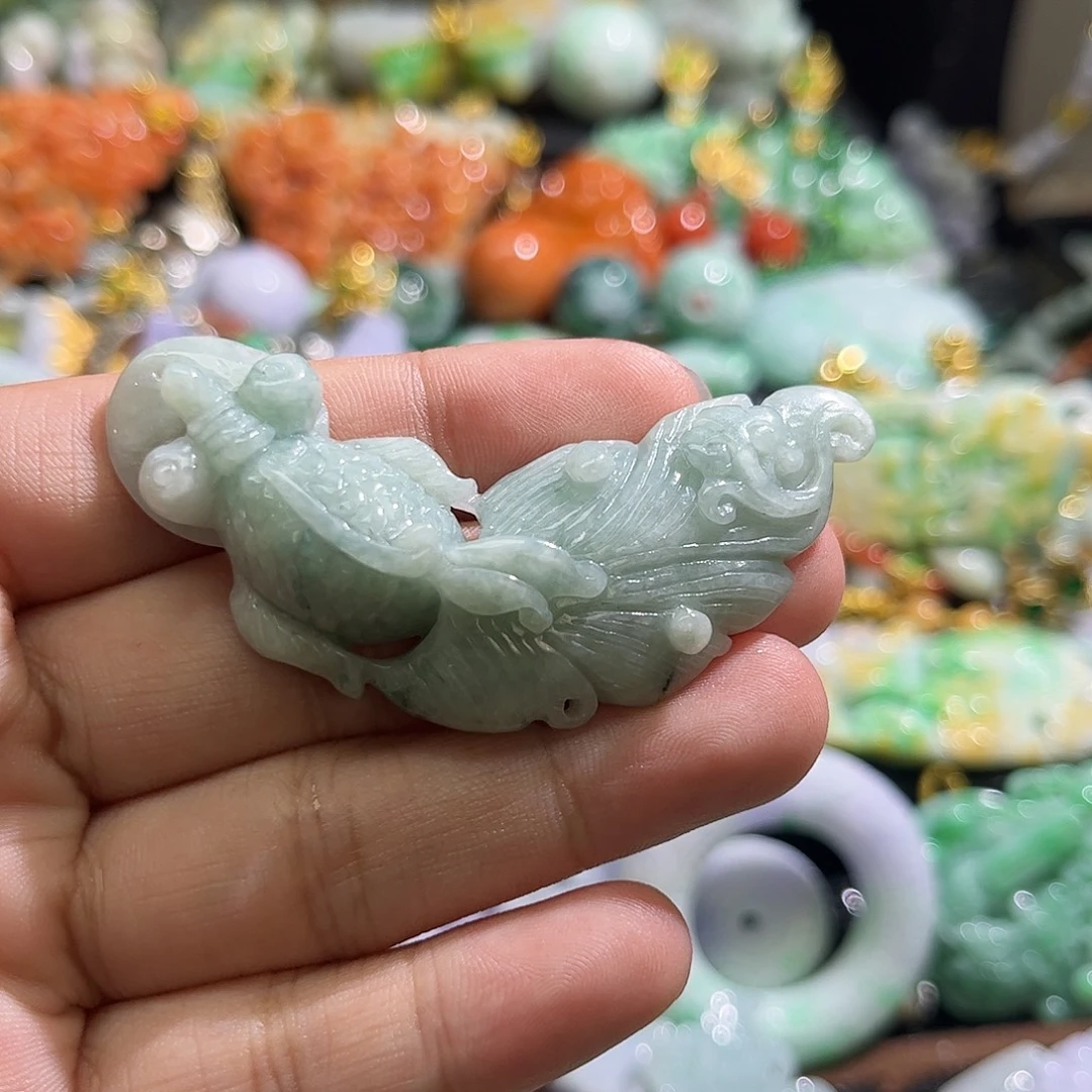 颈饰未镶嵌翡翠待编织