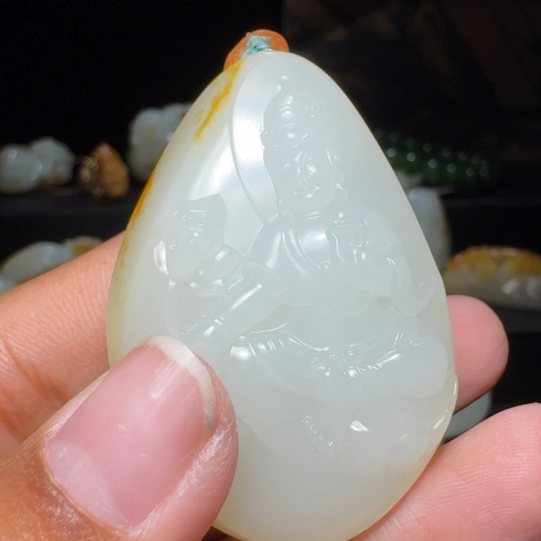 精***石和田玉未镶嵌颈饰