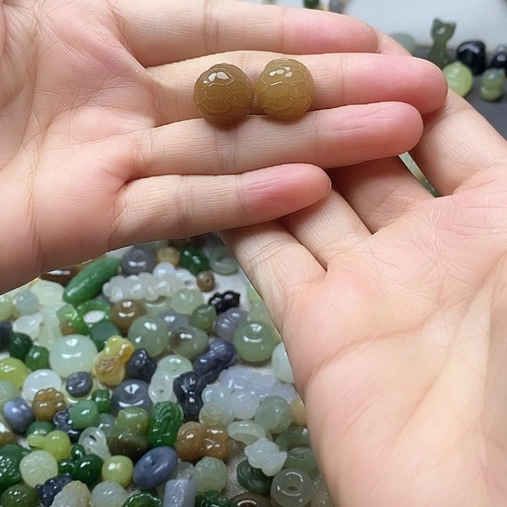 未镶嵌和田玉挂件富甲118一个多样性发其一