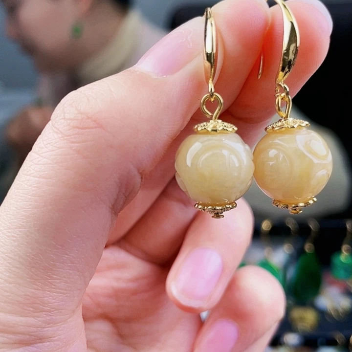 翡翠耳饰未镶嵌饰品