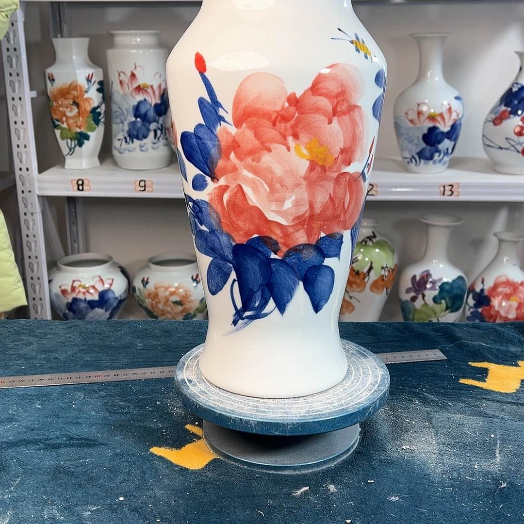 摆件景德镇陶瓷大鱼红牡