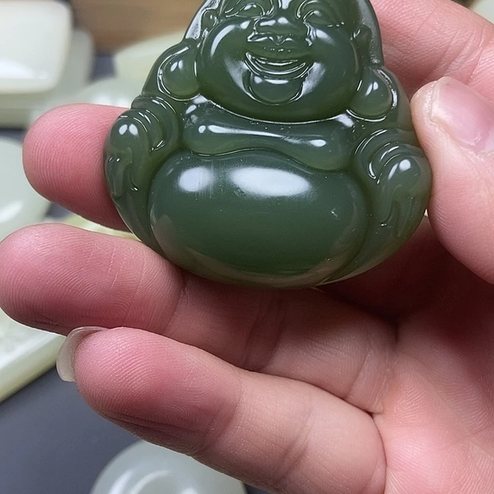 弹***间和田玉（青白玉）未镶嵌颈饰