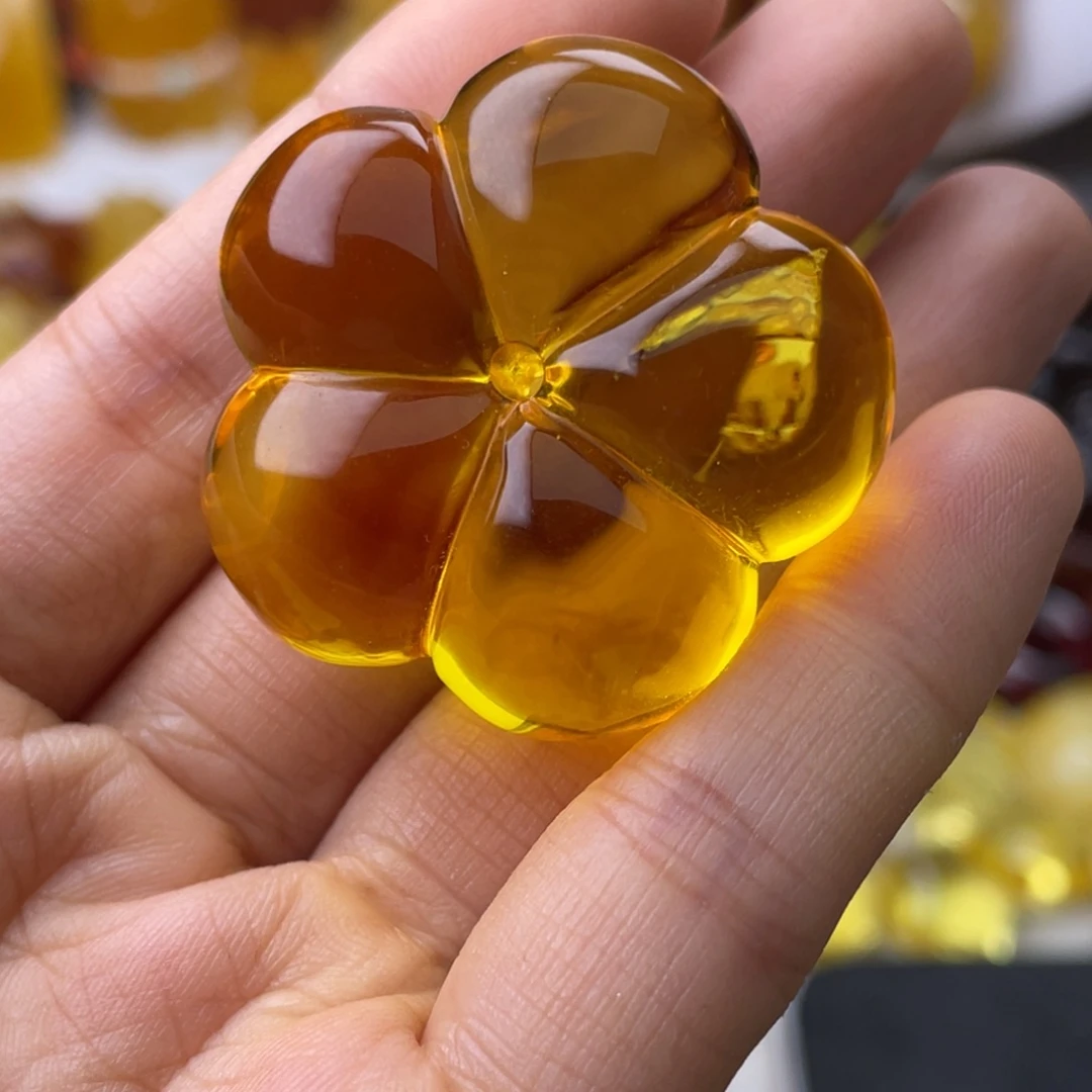 未镶嵌吊坠(赠链)蜜蜡