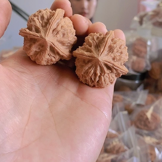 【闪购商品】把件文玩核桃37.5四门三棱