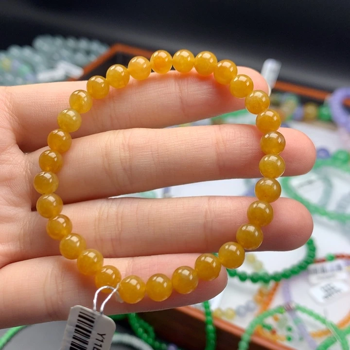 翡翠手镯未镶嵌翡翠