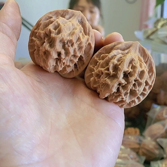 【闪购商品】把件文玩核桃45龙鳞